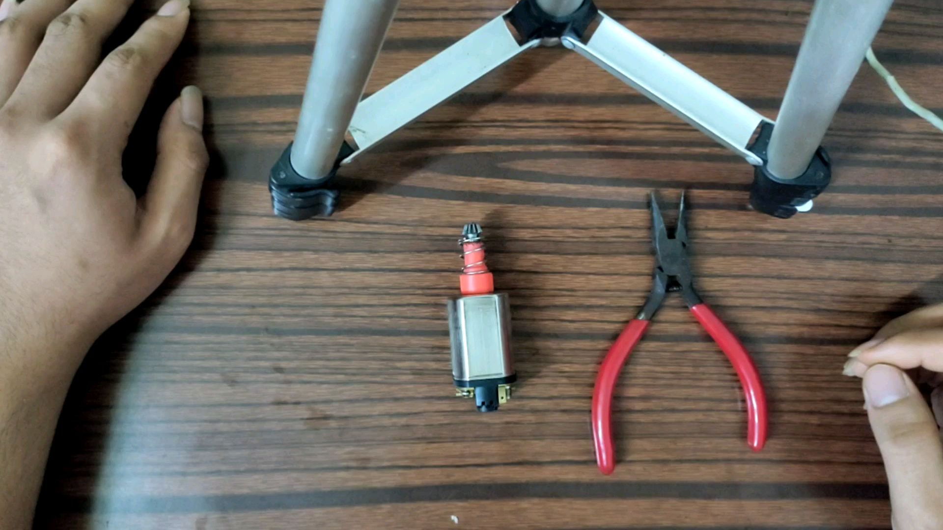 水弹460/480电机碳刷更换教程